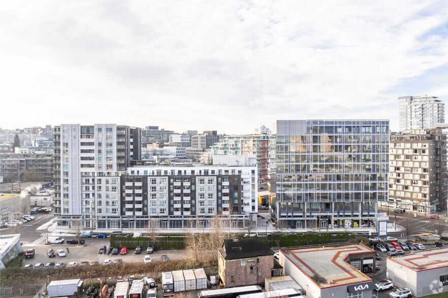 220 East 1st Ave, Vancouver, BC à louer - Photo de l’immeuble – Image 3 sur 6