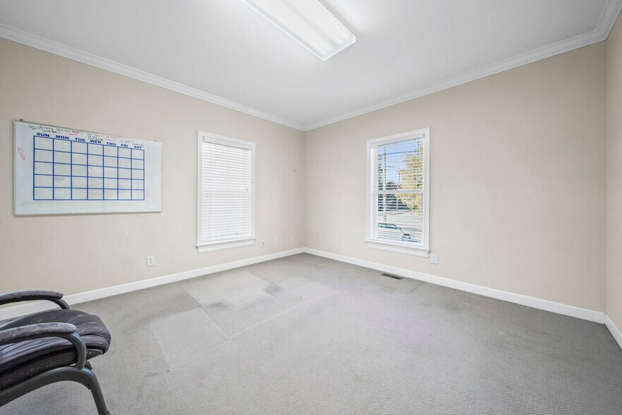 315 Sutherland Ave, Monroe, NC à louer - Photo de l’immeuble – Image 2 sur 12