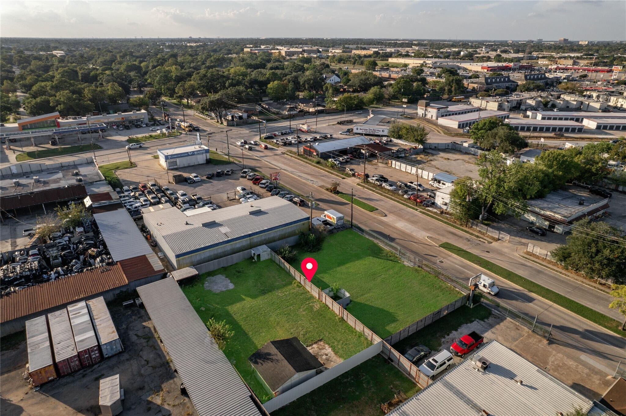 7811 Hammerly Blvd, Houston, TX à vendre Photo de l’immeuble– Image 1 sur 8