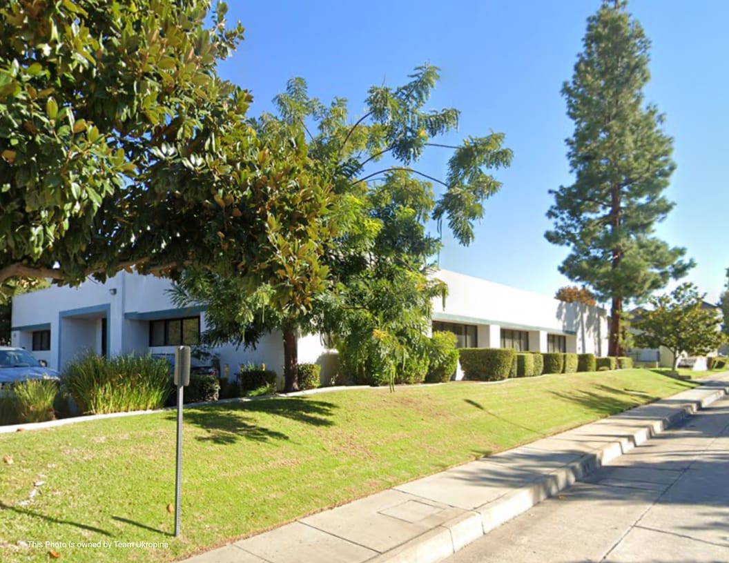 225 E Huntington Dr, Monrovia, CA à louer Photo de l’immeuble– Image 1 sur 1