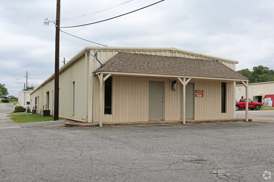5001 Whitling Dr, Pelham, AL à louer - Photo de l’immeuble – Image 2 sur 3
