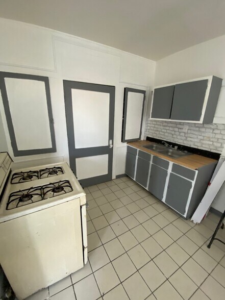 2957-2959 N Cicero Ave, Chicago, IL à vendre - Photo de l’immeuble – Image 3 sur 25