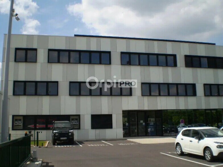 Bureau dans Bezannes à louer - Photo de l’immeuble – Image 1 sur 4