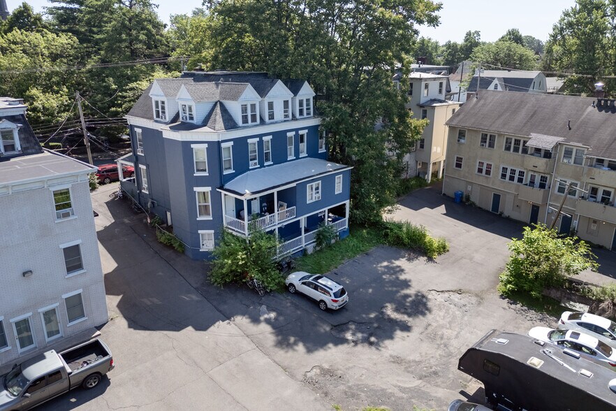 95 Green St, Kingston, NY à vendre - Photo de l’immeuble – Image 2 sur 9