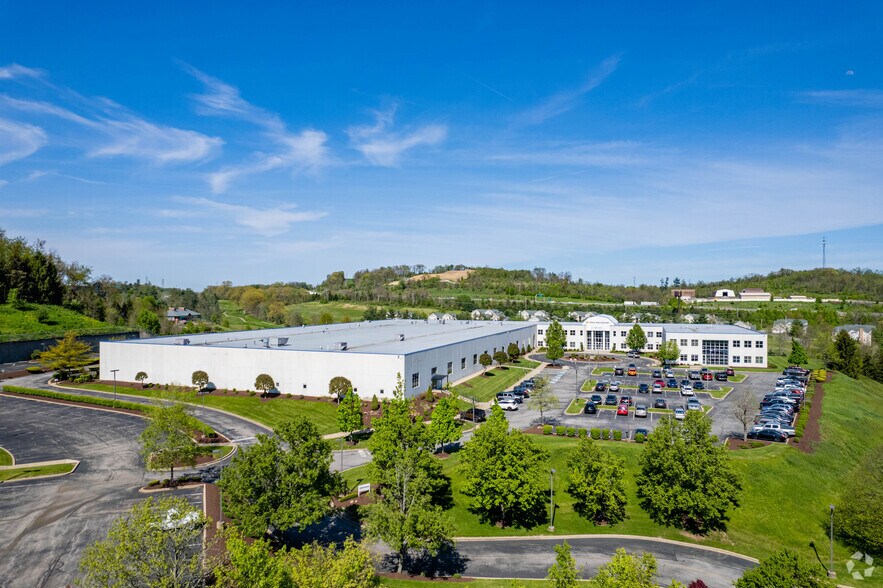 701 Technology Dr, Canonsburg, PA à louer - Photo de l’immeuble – Image 2 sur 12