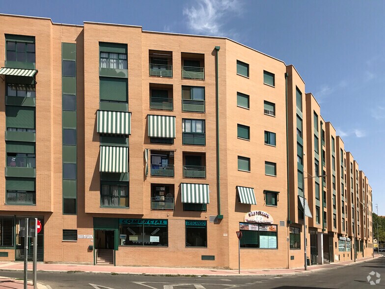 Immeuble residentiel dans Parla, Madrid à vendre - Photo de l’immeuble – Image 1 sur 2