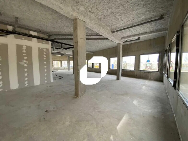 Local commercial dans Bordeaux à louer - Photo intérieure – Image 2 sur 12