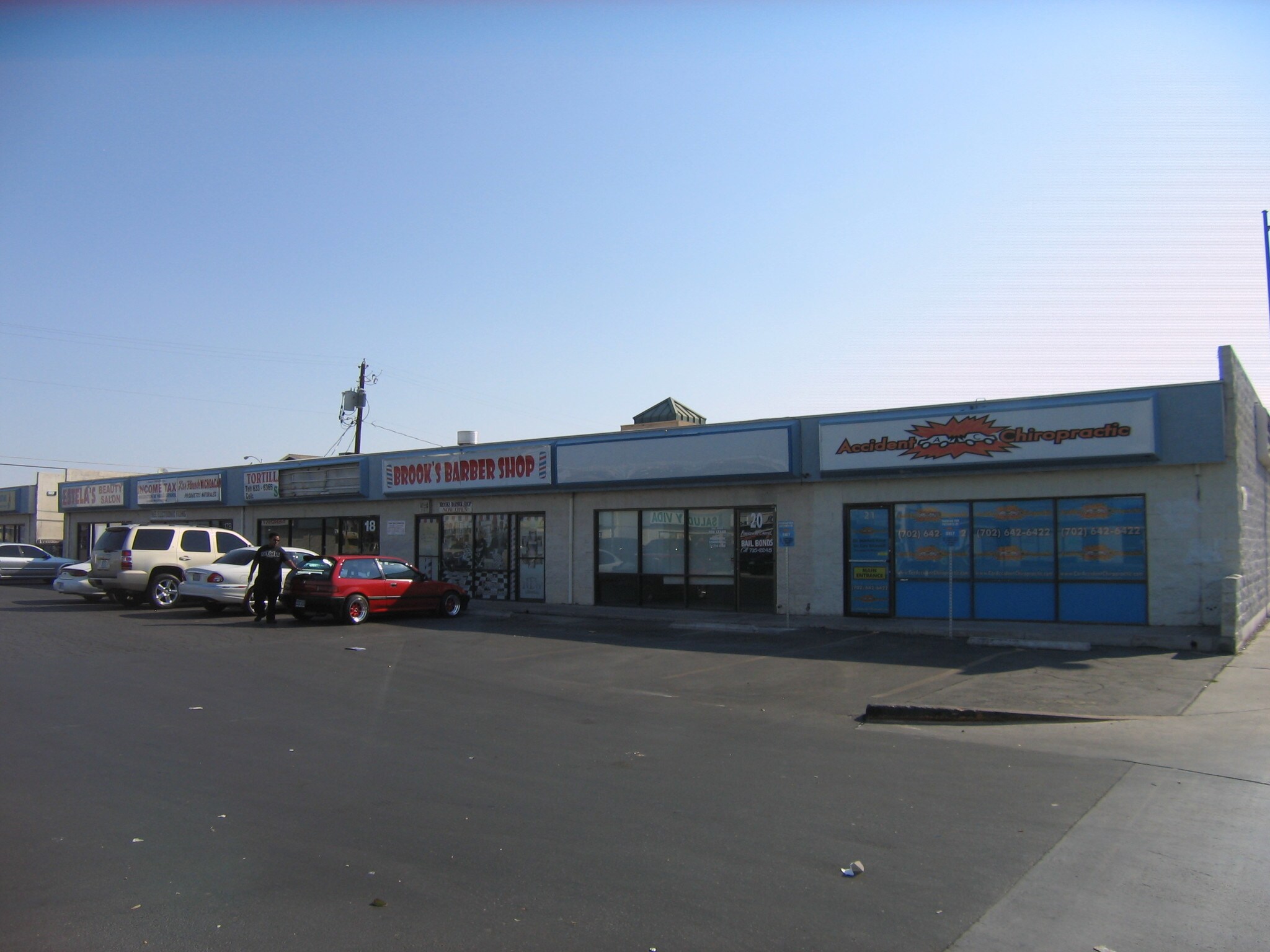 3100 E Lake Mead Blvd, North Las Vegas, NV à louer Photo principale– Image 1 sur 3