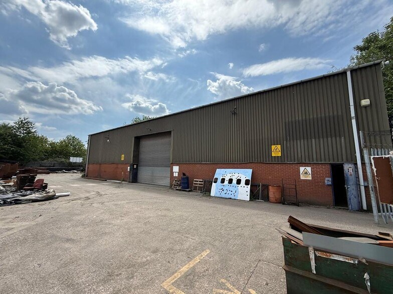 Gorton Cres, Denton à louer - Photo de l’immeuble – Image 1 sur 9