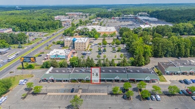 184 US Highway 9, Morganville, NJ à louer Photo intérieure– Image 2 sur 3