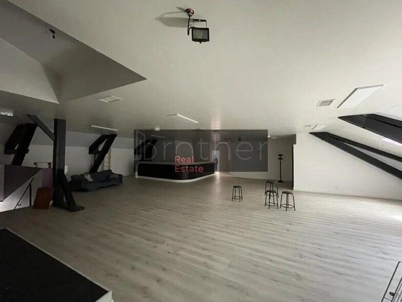 Bureau dans Bordeaux à louer - Photo intérieure – Image 2 sur 7