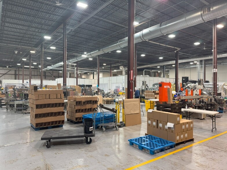 36 River Rd, Essex Junction, VT à louer - Photo intérieure – Image 3 sur 9