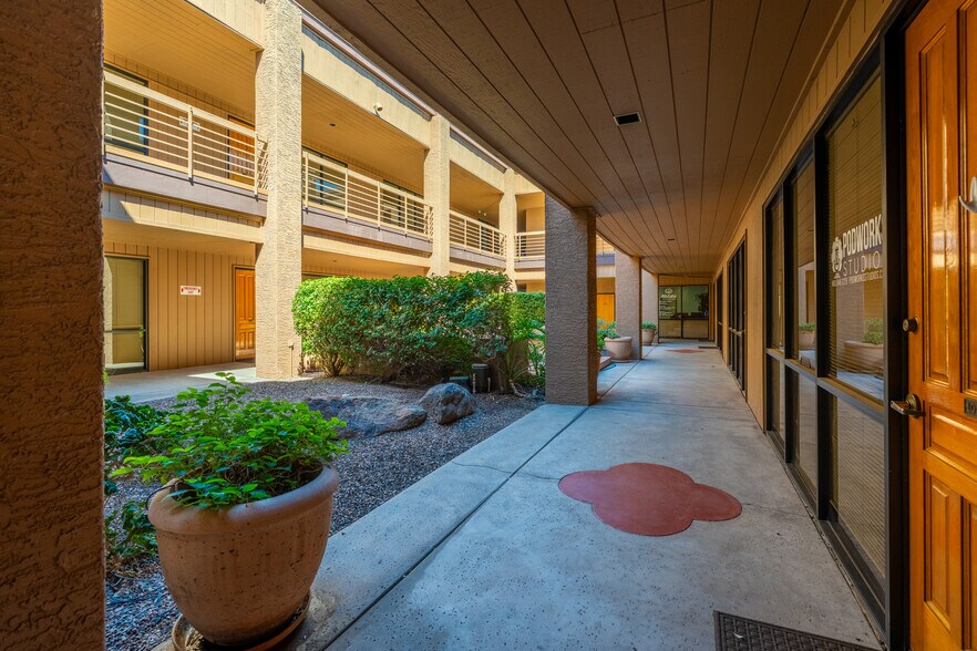 931 E Southern Ave, Mesa, AZ à louer - Photo de l’immeuble – Image 3 sur 19