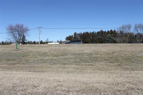 3250 E Bremer Ave, Waverly, IA à vendre Photo de l’immeuble– Image 1 sur 3