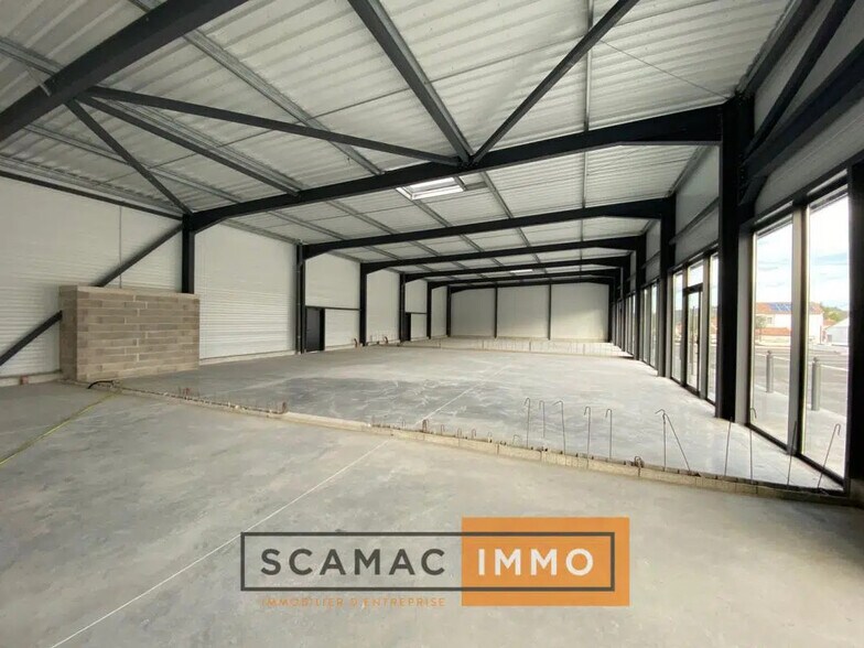 Local commercial dans Gignac-la-Nerthe à louer - Photo de l’immeuble – Image 2 sur 3