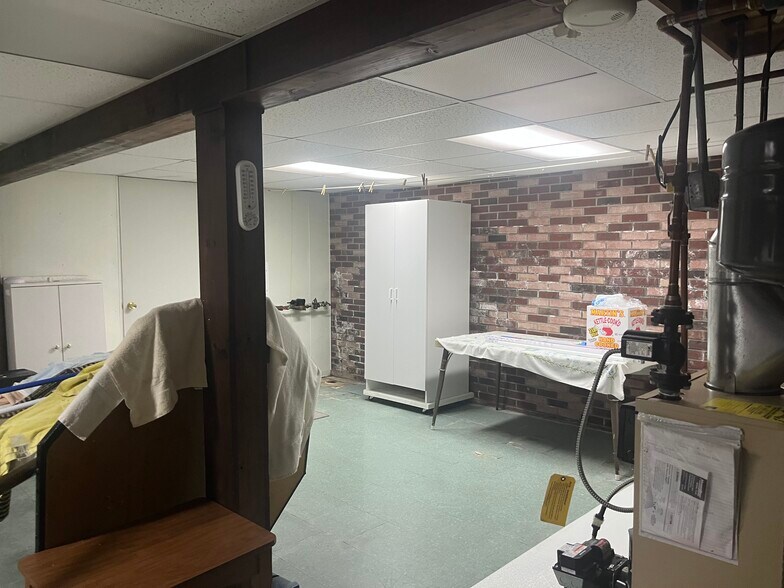 451/457 Joffre Cherry Valley St, Burgettstown, PA à vendre - Photo de l’immeuble – Image 2 sur 22