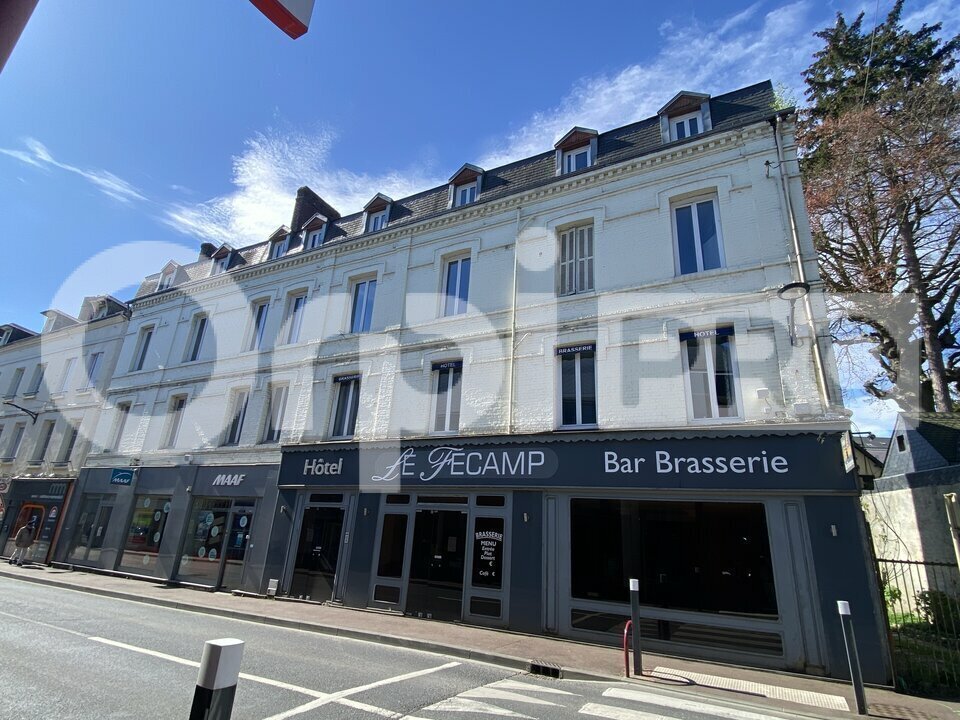 Local commercial dans Bolbec à vendre Photo de l’immeuble– Image 1 sur 5