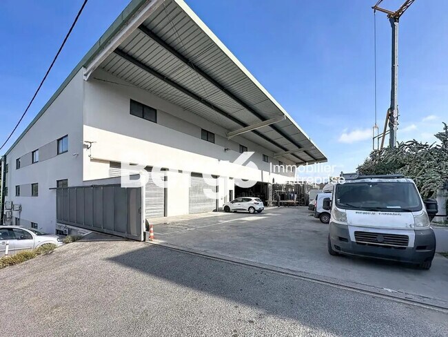 Plus de détails pour Industriel/Logistique à louer