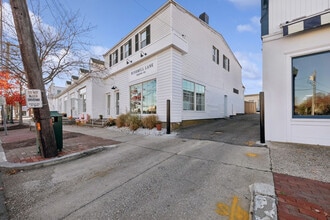 1-15 Hill St, Southampton, NY à louer Photo de l’immeuble– Image 2 sur 4