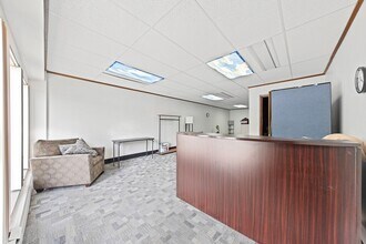 8180 Brecksville Rd, Brecksville, OH à louer Photo de l’immeuble– Image 1 sur 6