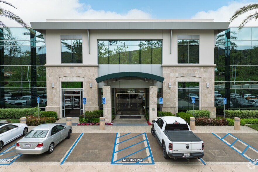 13400 Sabre Springs Pky, San Diego, CA à louer - Photo de l’immeuble – Image 3 sur 5