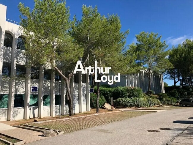 Plus de détails pour Bureau à vendre