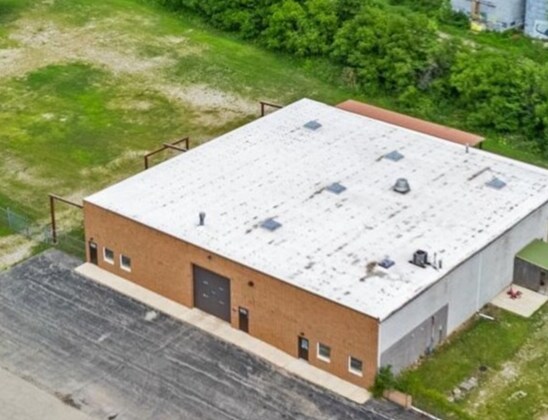 174 S Harrison St, Oswego, IL à louer - Photo de l’immeuble – Image 3 sur 9