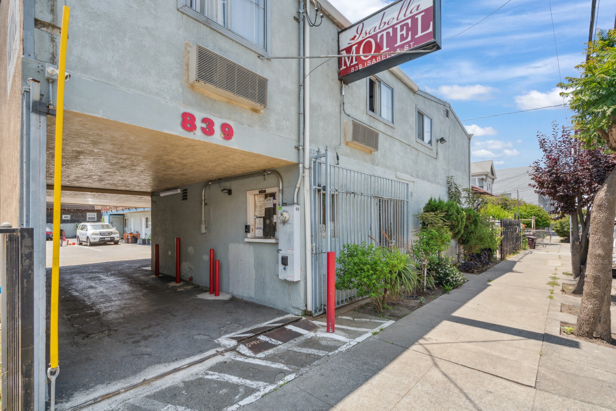839 Isabella St, Oakland, CA à vendre Photo de l’immeuble– Image 1 sur 47