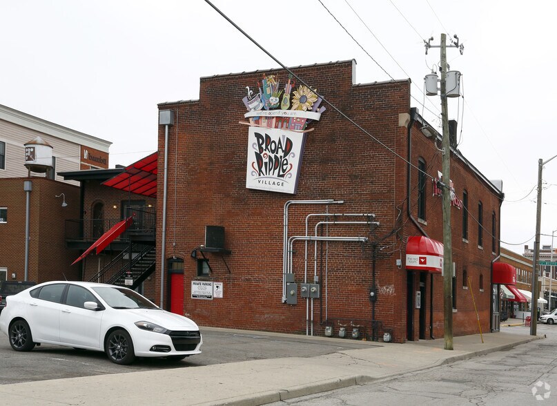 902 E Westfield Blvd, Indianapolis, IN à vendre - Photo de l’immeuble – Image 2 sur 2