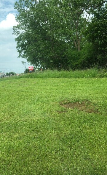 1401 French Rd, Cheektowaga, NY à vendre - Photo de l’immeuble – Image 2 sur 8