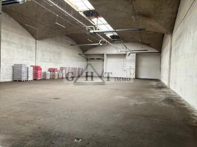 Industriel/Logistique dans Sucy-en-Brie à louer - Photo de l’immeuble – Image 1 sur 2