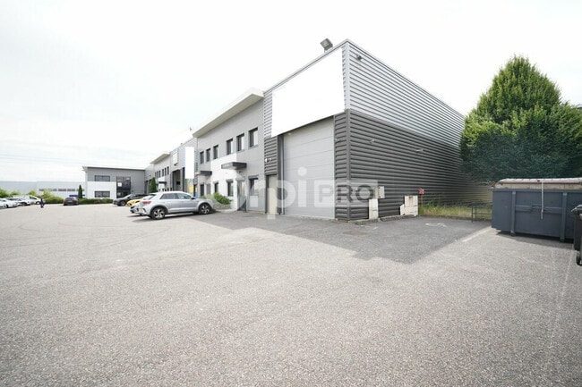 Plus de détails pour 69 Bis Rue De Malacombe, Saint-Quentin-Fallavier - Local d’activités à vendre