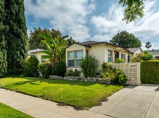 Plus de détails pour 1820 N Hollywood Way, Burbank, CA - Logement à vendre