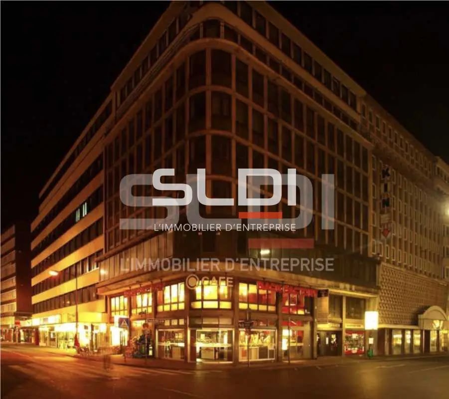 Local commercial dans Valence à louer Photo de l’immeuble– Image 1 sur 4