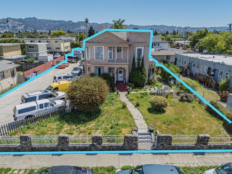 2925 Mabel St, Berkeley, CA à vendre - Photo de l’immeuble – Image 2 sur 16