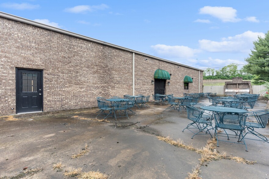 470 Tucker Dr, Maysville, KY à vendre - Photo de l’immeuble – Image 3 sur 56