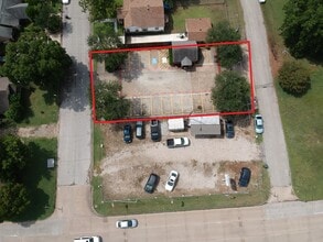 217 S 2nd St, Garland, TX à louer Photo intérieure– Image 2 sur 9