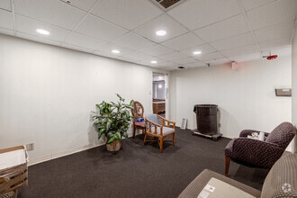 7516 W Irlo Bronson Memorial Hwy, Kissimmee, FL à louer Photo intérieure– Image 1 sur 4