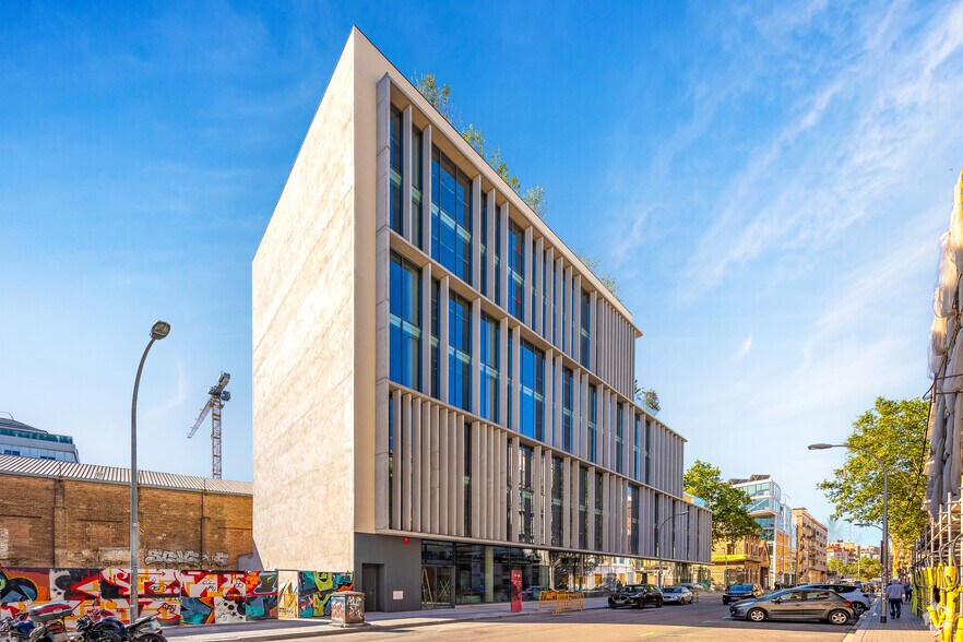 Carrer de Pere IV, 62, Barcelone, Barcelona à louer - Photo de l’immeuble – Image 2 sur 4