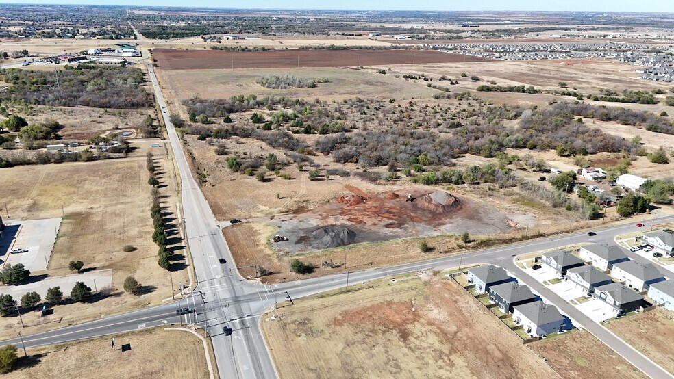 W Hefner Rd & N County Line Rd, Yukon, OK à vendre - Photo de l’immeuble – Image 2 sur 5