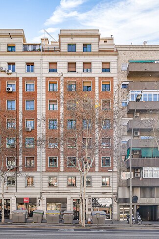 Plus de détails pour Local commercial à louer