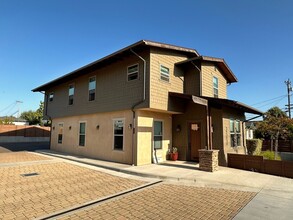 227 S Halcyon Rd, Arroyo Grande, CA à louer Photo intérieure– Image 2 sur 5