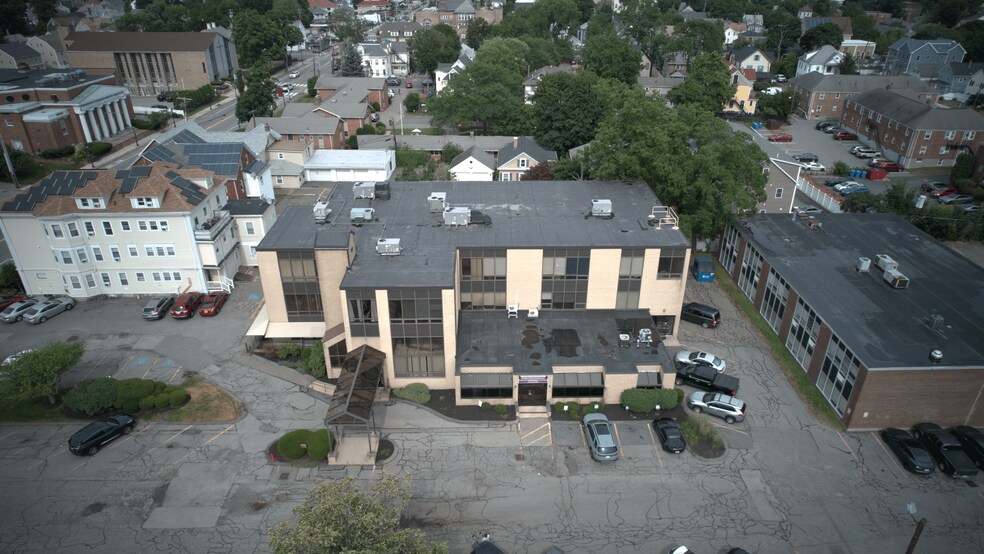 564 Main St & 19 Music Hall Ave, Waltham portefeuille de 2 biens à vendre sur LoopNet.fr - Photo de l’immeuble – Image 2 sur 20