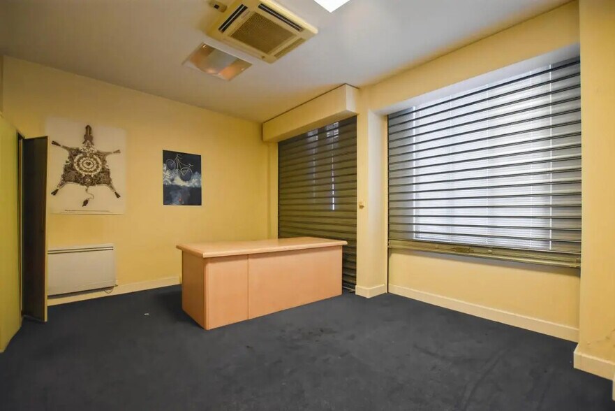 Bureau dans Paris à louer - Photo de l’immeuble – Image 3 sur 7
