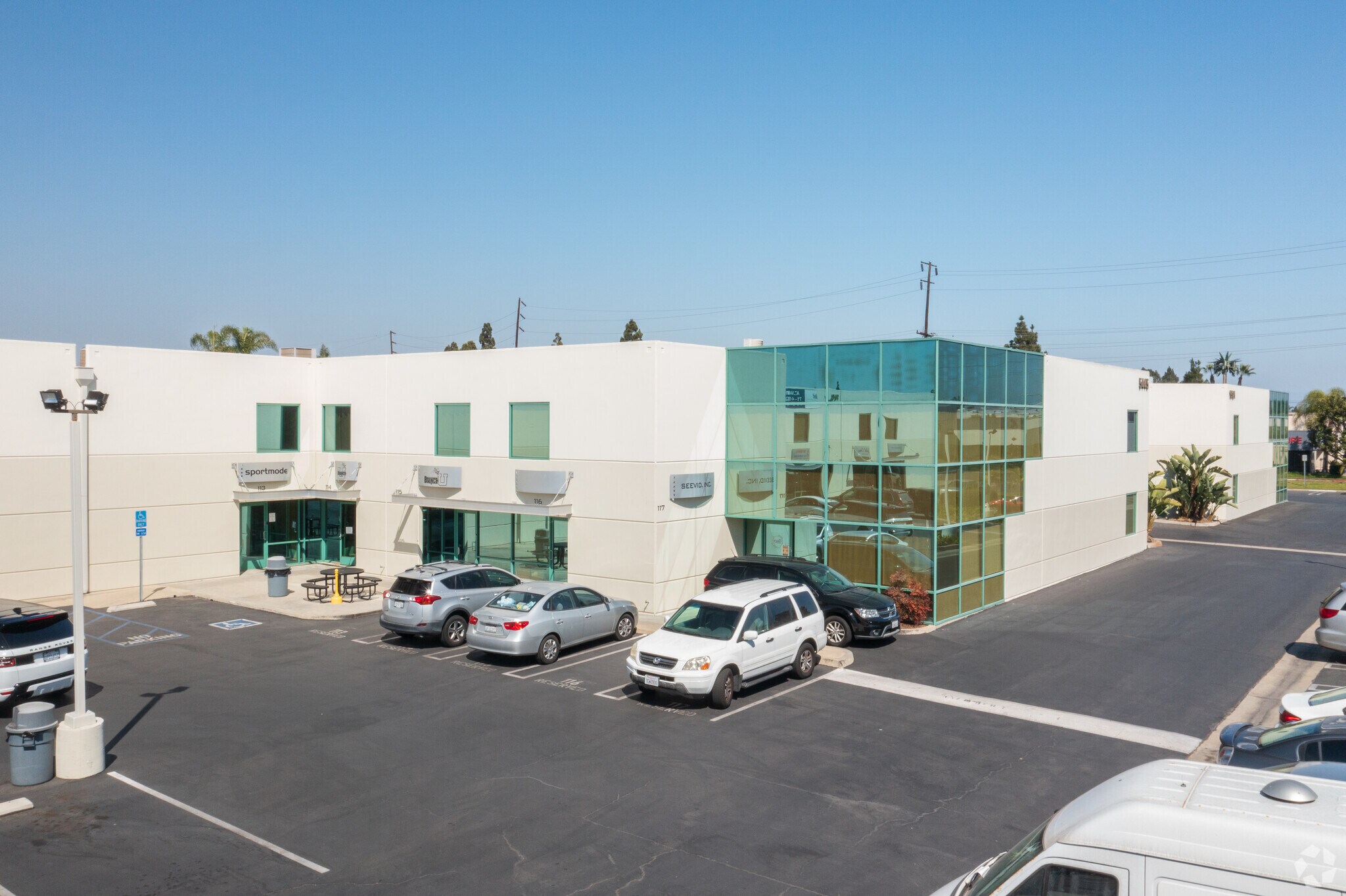 5445 Oceanus Dr, Huntington Beach, CA à louer Photo principale– Image 1 sur 14