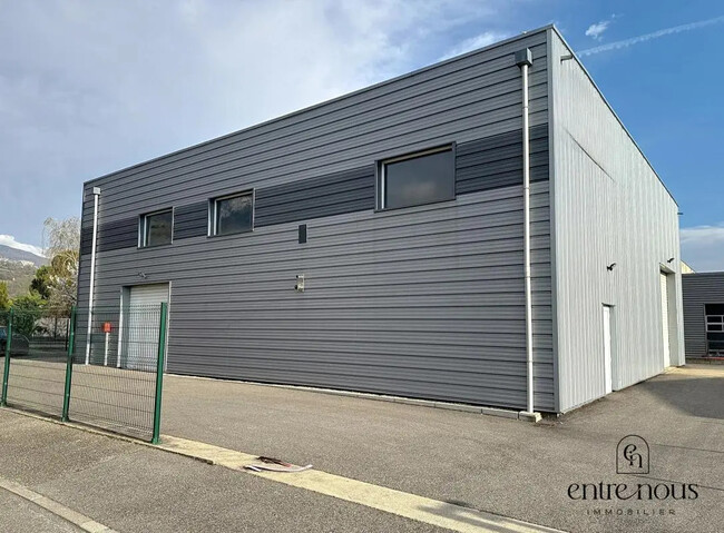 Plus de détails pour Industriel/Logistique à vendre