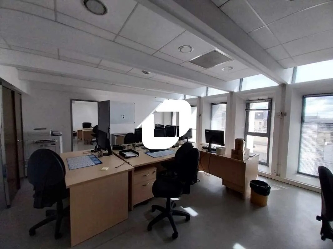 Bureau dans Bordeaux à louer Photo de l’immeuble– Image 1 sur 10