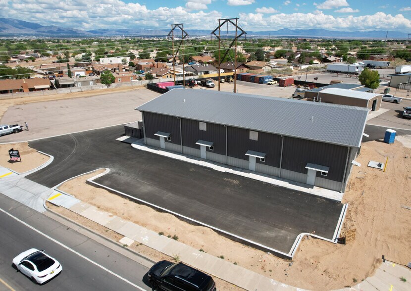 3050 Todos Santos NW st, Albuquerque, NM à louer - Photo de l’immeuble – Image 3 sur 10