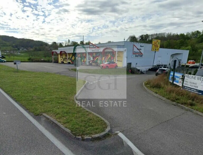 Local commercial dans Châteauvilain à louer - Photo de l’immeuble – Image 1 sur 9