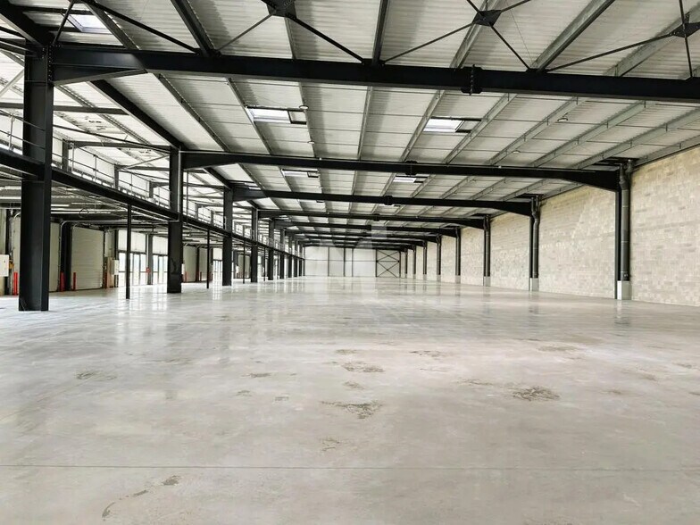 Local d’activités dans Villebon-sur-Yvette à louer - Photo intérieure – Image 3 sur 18